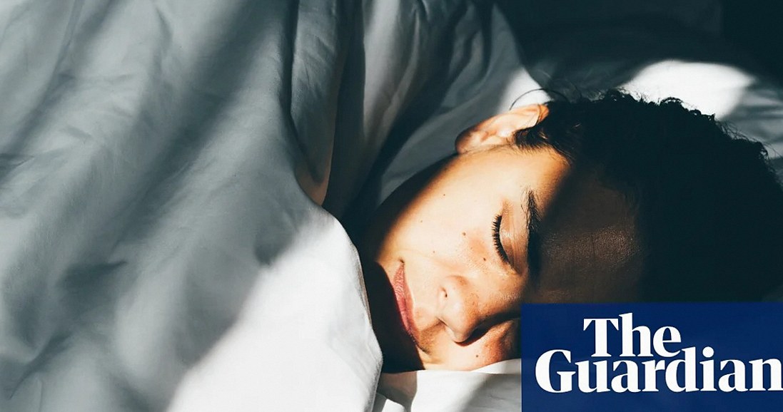 Small Cash Payments Help University Students Sleep More and Score Higher
